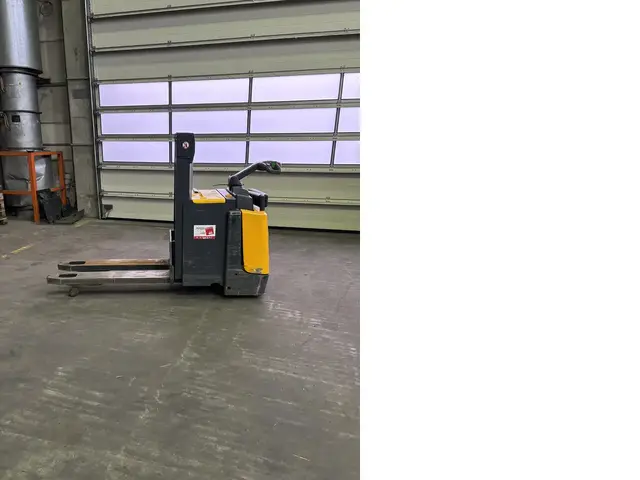 Jungheinrich ERD 220 — Hochhubwagen — gebraucht kaufen | 123Machinery