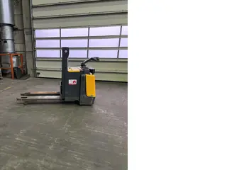 Jungheinrich ERD 220 — Hochhubwagen — gebraucht kaufen | 123Machinery