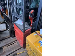 Linde T16 — Elektrohubwagen — gebraucht kaufen | 123Machinery