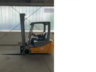 Jungheinrich EFG220 GE115-400ZT Waage — Elektrostapler — gebraucht kaufen | 123Machinery