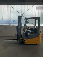 Jungheinrich EFG215 Li-Ion — Elektrostapler — gebraucht kaufen | 123Machinery