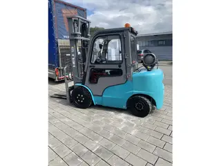 Heli CPYD30 Vorführgerät Vollkabine — Gasstapler — gebraucht kaufen | 123Machinery