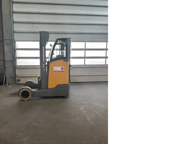 Jungheinrich ETV C16 — Schubmaststapler — gebraucht kaufen | 123Machinery
