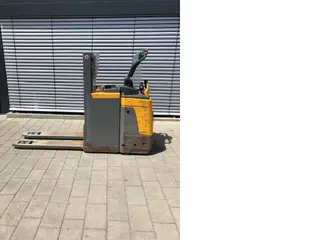Jungheinrich ERD 220 KP 119 201ZT — Hochhubwagen — gebraucht kaufen | 123Machinery