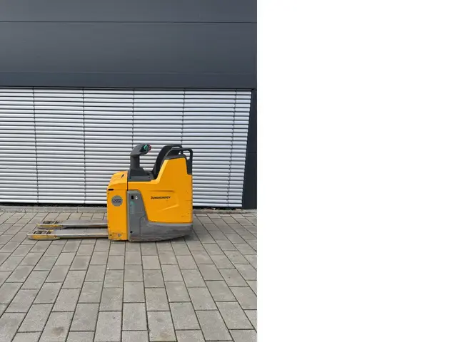 Jungheinrich ERE 120 FP Baujahr 2021 Lithium — Elektrohubwagen — gebraucht kaufen | 123Machinery