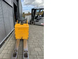 Jungheinrich ERE 120 FP Baujahr 2021 Lithium — Foto 3