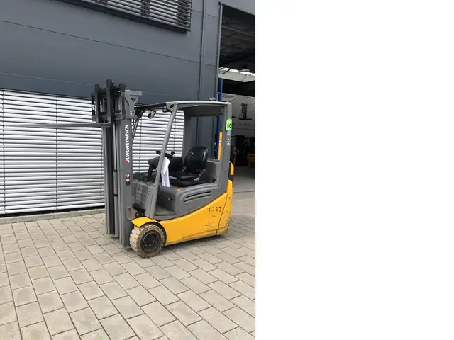 Jungheinrich EFG 216 k — Elektrostapler — gebraucht kaufen | 123Machinery