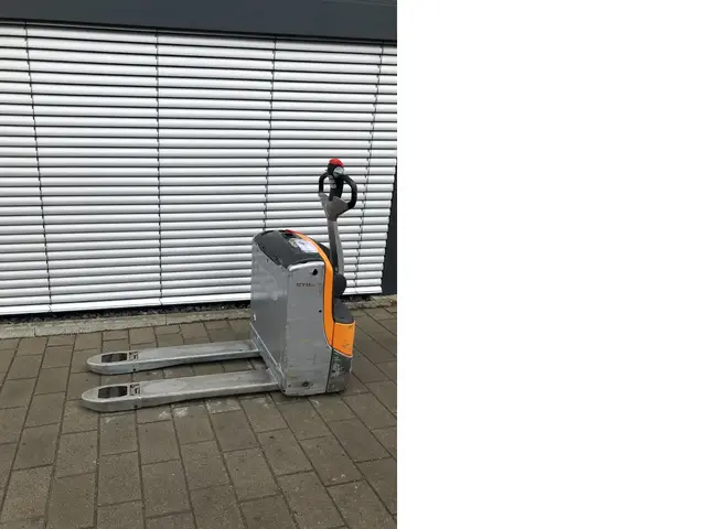 Still EXU16 — Elektrohubwagen — gebraucht kaufen | 123Machinery