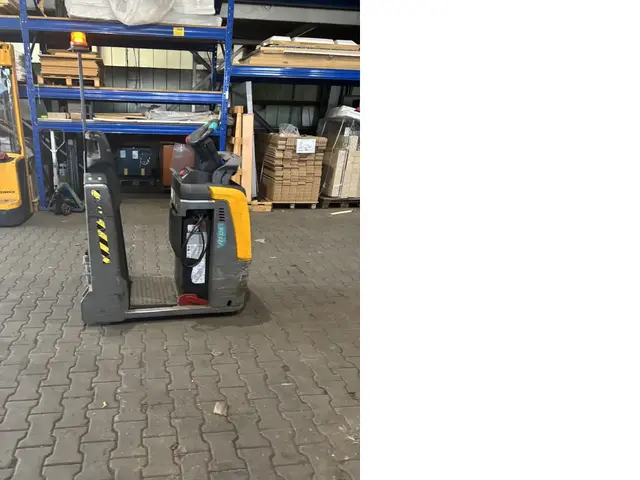 Jungheinrich EZS130 — Elektroschlepper — gebraucht kaufen | 123Machinery