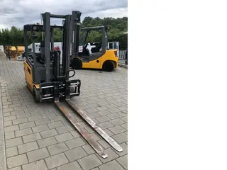 Jungheinrich EFG 220 — Foto 5