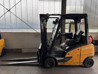 Linde H 18 T-01  391 Triplex Zinkenverstellgerät — Gasstapler — gebraucht kaufen | 123Machinery