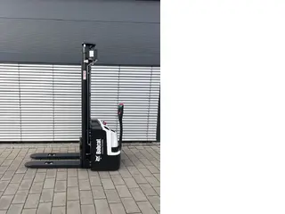 Bobcat EFG BSL16N-7 Lithium NEUGERÄT!!! — Hochhubwagen — neu kaufen | 123Machinery