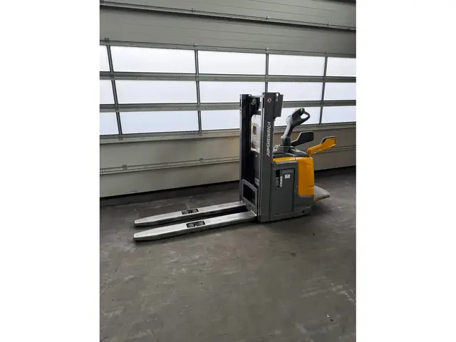 Jungheinrich EFG ERC 214 KP Lithium — Hochhubwagen — gebraucht kaufen | 123Machinery