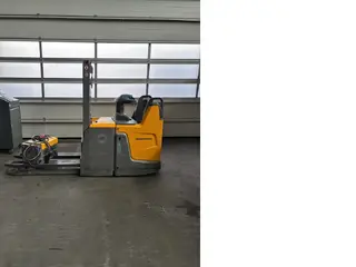 Jungheinrich EFG ERD 220 Li-ion — Hochhubwagen — gebraucht kaufen | 123Machinery