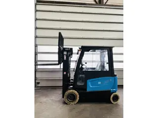 Doosan EFG B25X-7 — Foto 2