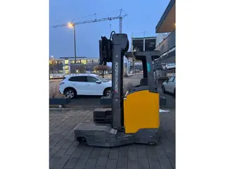 Jungheinrich EFG ETV-Q 25 neue Batterie — 4-Wege-Schubmaststapler — gebraucht kaufen | 123Machinery