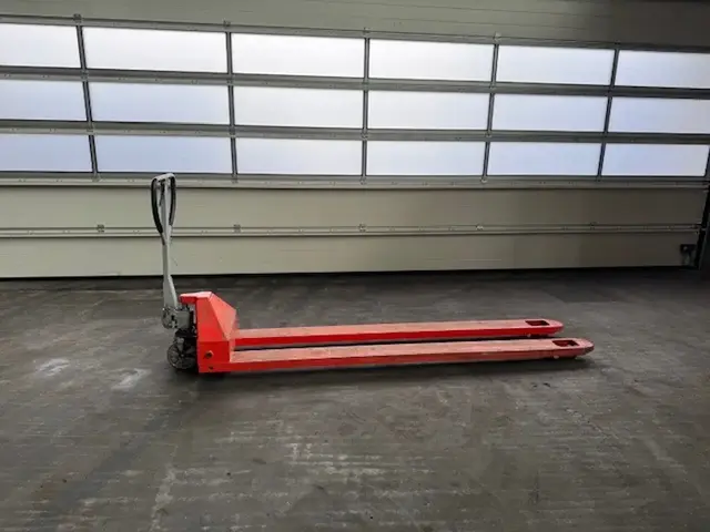 Schefer EFG J1101045PTP25020 (2500 mm Gabeln) — Handhubwagen — gebraucht kaufen | 123Machinery