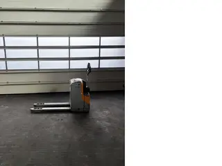 Still EFG EXU 16 — Elektrohubwagen — gebraucht kaufen | 123Machinery