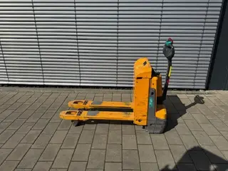 Jungheinrich EFG EJE 116 — Elektrohubwagen — gebraucht kaufen | 123Machinery