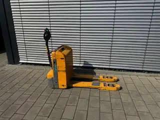 Jungheinrich EFG EJE 116 — Foto 3