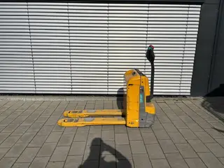 Jungheinrich EFG EJE 120 — Elektrohubwagen — gebraucht kaufen | 123Machinery