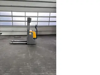 Jungheinrich EFG EJC 110 Li-Lion — Hochhubwagen — gebraucht kaufen | 123Machinery
