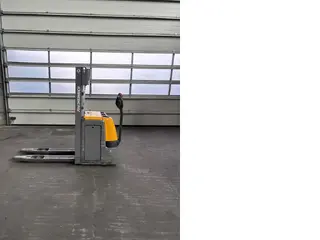 Jungheinrich EFG EJC 212 — Hochhubwagen — gebraucht kaufen | 123Machinery