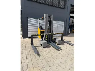 Jungheinrich EFG ETV-Q20 — 4-Wege-Schubmaststapler — gebraucht kaufen | 123Machinery