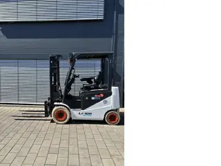 Bobcat EFG B25NS Lithium Vorführgerät — Elektrostapler — gebraucht kaufen | 123Machinery