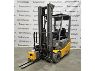 Jungheinrich EFG EFG 215  Triplex — Elektrostapler — gebraucht kaufen | 123Machinery