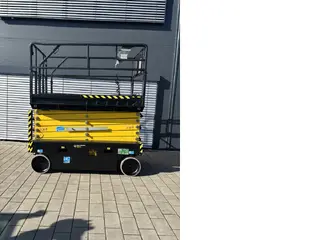 Airo EFG X14 EW — Scherenbühnen — gebraucht mieten | 123Machinery