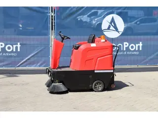 Nilfisk EFG SW 4000 Aufsitzkehrmaschine — Andere Reinigungsmaschinen — gebraucht kaufen | 123Machinery