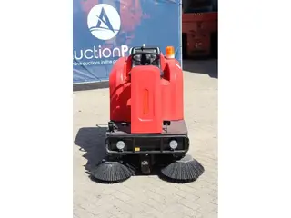Nilfisk EFG SW 4000 Aufsitzkehrmaschine — Foto 8