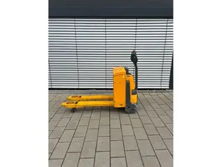Jungheinrich EFG EJE 116 (Batterie aus 2021) — Foto 2