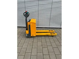 Jungheinrich EFG EJE 116 (Batterie aus 2021) — Foto 3