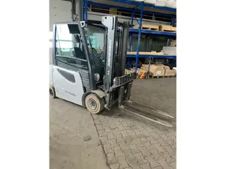 Jungheinrich EFG EFG 425 — Elektrostapler — gebraucht kaufen | 123Machinery