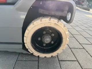 Haulotte EFG Star 10 --> neue Reifen, Batterie aus 2022!! — Foto 5