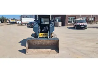 New Holland L150 — Foto 5