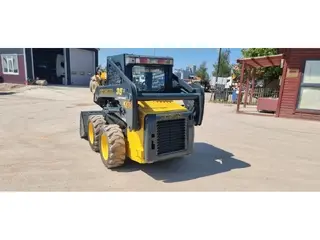 New Holland L150 — Foto 8