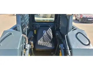 New Holland L150 — Foto 10