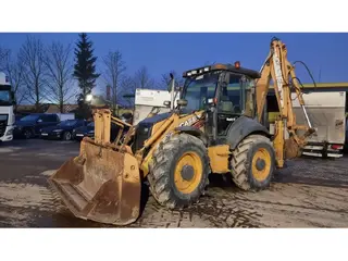 Case 3CX 695SR — Baggerlader — gebraucht kaufen | 123Machinery