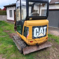 CAT Minibagger (Kettenbagger) mit Planierschild — Foto 3