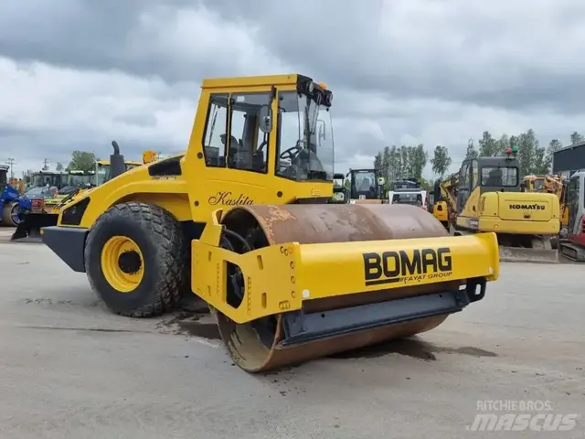 BOMAG BW 213 DH-5 CS-76 — Walzenzüge — gebraucht kaufen | 123Machinery