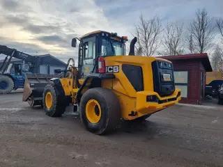 JCB 437 L180C
