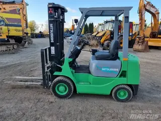 Mitsubishi 1021F FG18 — Foto 2