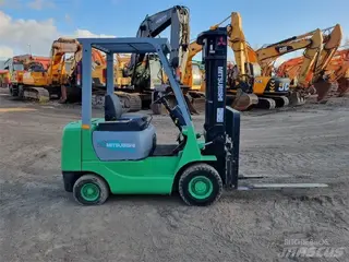 Mitsubishi 1021F FG18 — Foto 6