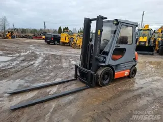 Toyota FD25 — Dieselstapler — gebraucht kaufen | 123Machinery