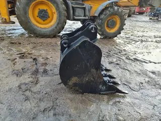 JCB 3CX 4CX Tieflöffel — Foto 2