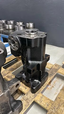 Cylinder Complete 3115 3036 81 — Hydraulikzylinder | 123Machinery