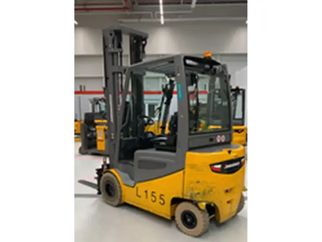Jungheinrich EFG 425KS — Elektrostapler — gebraucht kaufen | 123Machinery